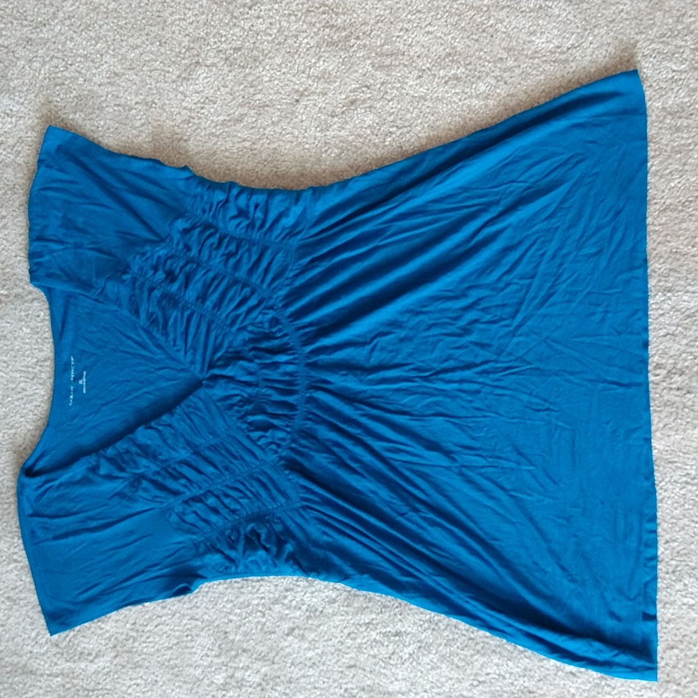 A Sarah Spencer Teal T-shirt size XL